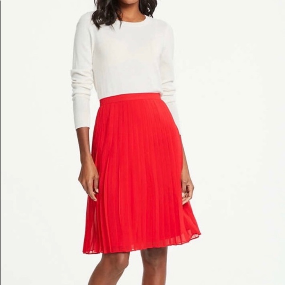 Ann Taylor Loft red pleated skirt NWT